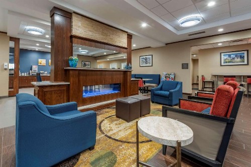 Comfort Inn & Suites Pittsburgh - image 9