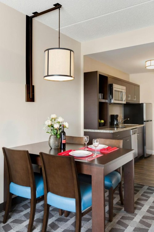 TownePlace Suites by Marriott Pittsburgh Harmarville - image 13