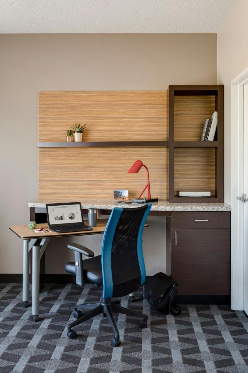 TownePlace Suites by Marriott Pittsburgh Harmarville - image 4