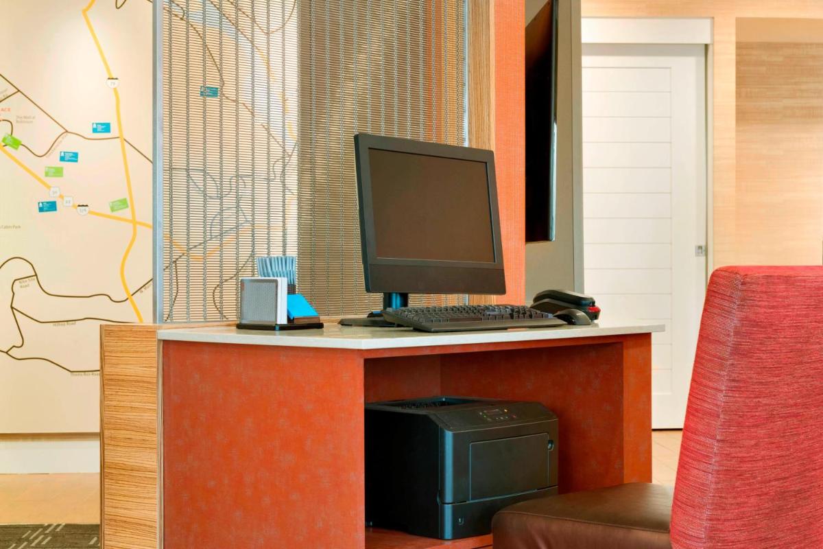 TownePlace Suites by Marriott Pittsburgh Airport/Robinson Township - image 3