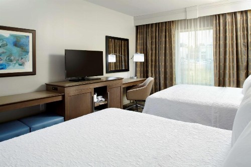 Hampton Inn & Suites Pittsburgh Airport South/Settlers Ridge - image 15