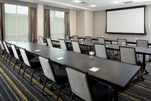 Hampton Inn & Suites Pittsburgh Airport South/Settlers Ridge - image 17