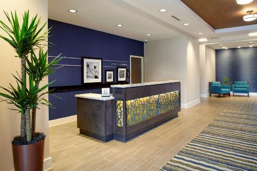 Hampton Inn & Suites Pittsburgh Airport South/Settlers Ridge - image 8
