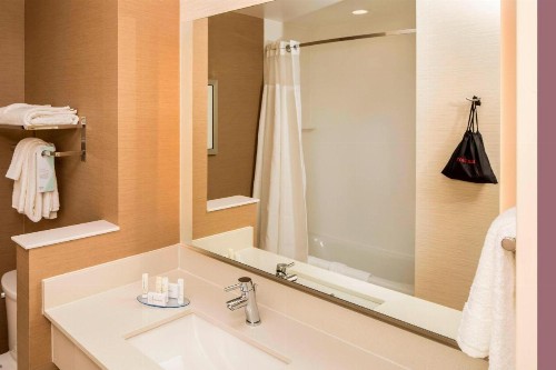 Fairfield Inn & Suites by Marriott Pittsburgh North/McCandless Crossing - image 21