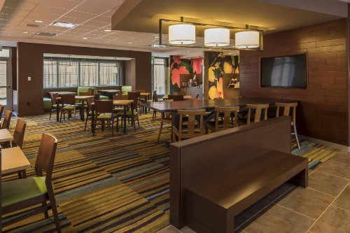 Fairfield Inn & Suites by Marriott Pittsburgh North/McCandless Crossing - image 23