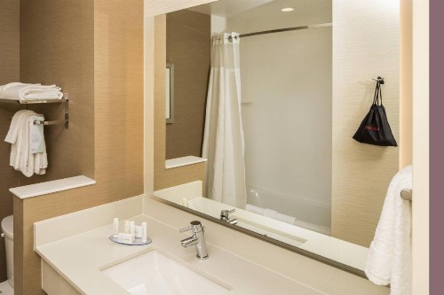 Fairfield Inn & Suites by Marriott Pittsburgh North/McCandless Crossing - image 6