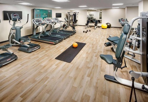 Distrikt Hotel Pittsburgh Curio Collection by Hilton - image 13