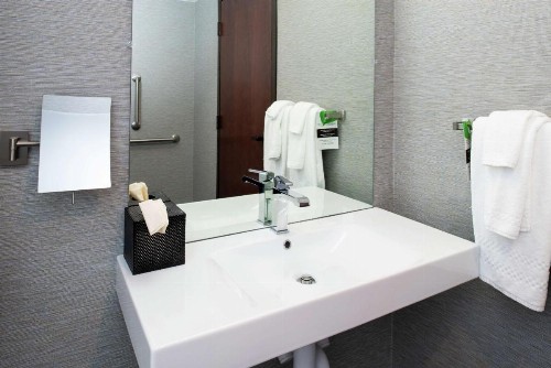 Distrikt Hotel Pittsburgh Curio Collection by Hilton - image 15