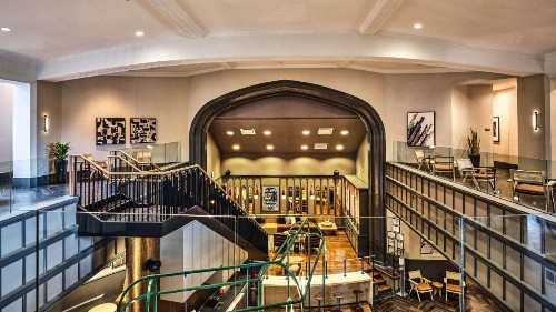 Distrikt Hotel Pittsburgh Curio Collection by Hilton - image 6