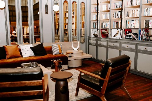 Distrikt Hotel Pittsburgh Curio Collection by Hilton - image 9