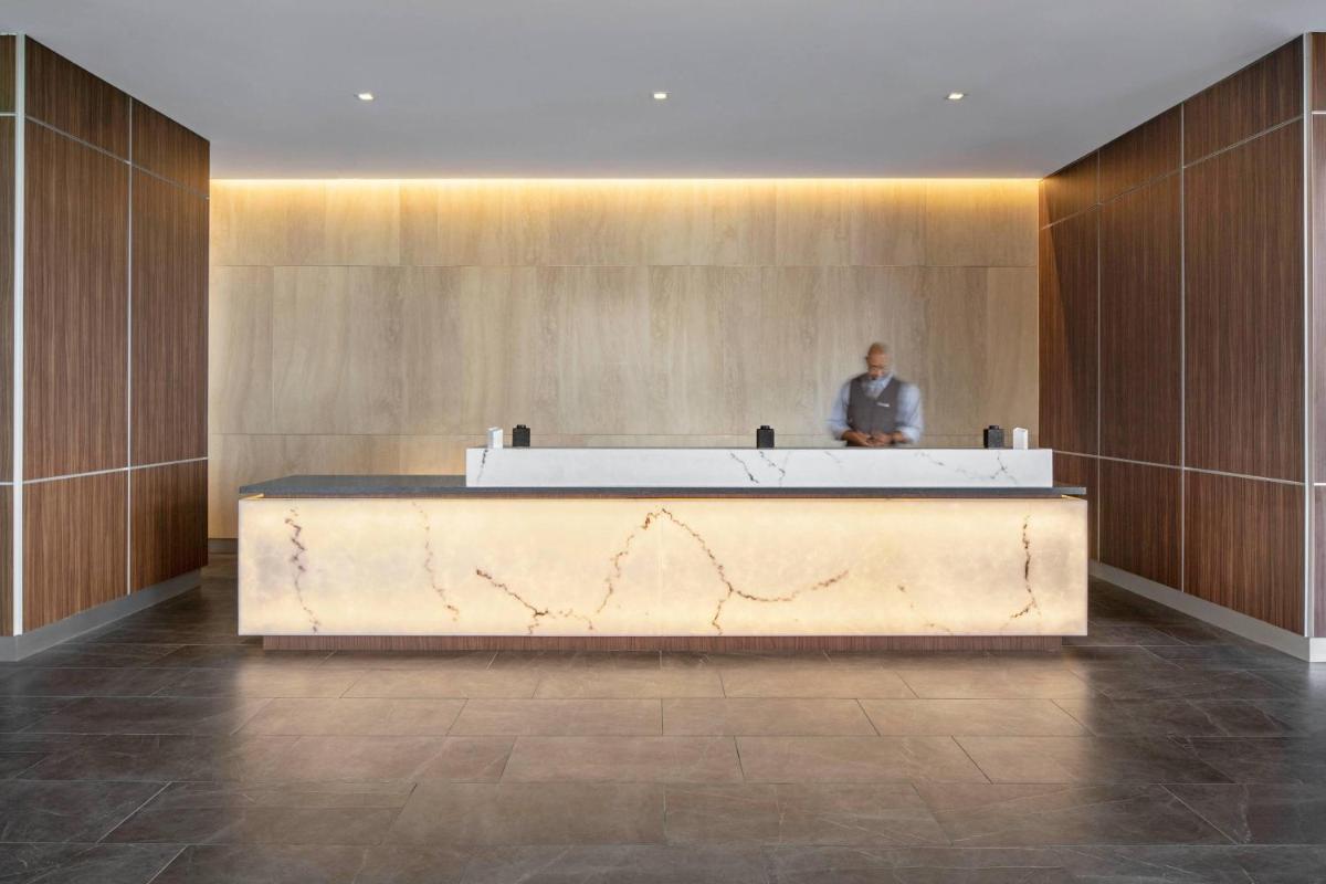 AC Hotel by Marriott Pittsburgh Downtown - image 5