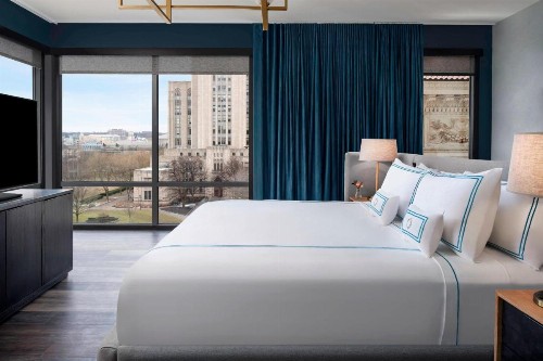 The Oaklander Hotel Autograph Collection - image 3