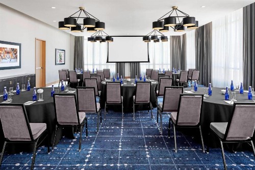 The Oaklander Hotel Autograph Collection - image 4