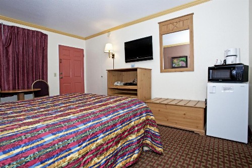 National 9 Inn - Placerville - image 18