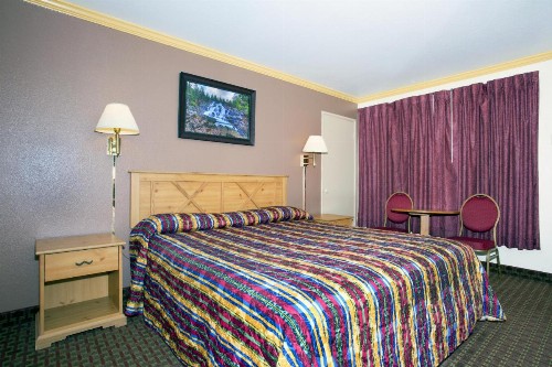 National 9 Inn - Placerville - image 2