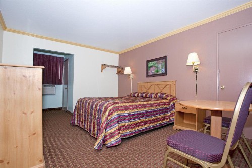 National 9 Inn - Placerville - image 21