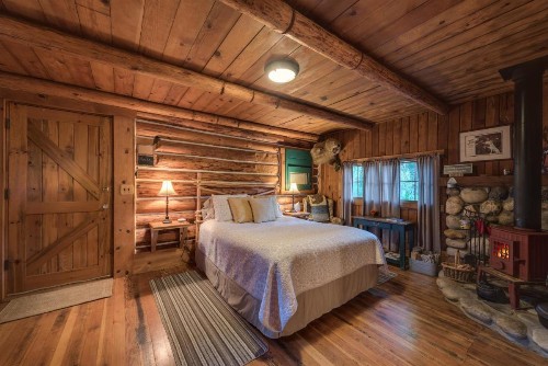 The Davies Family Inn - image 12