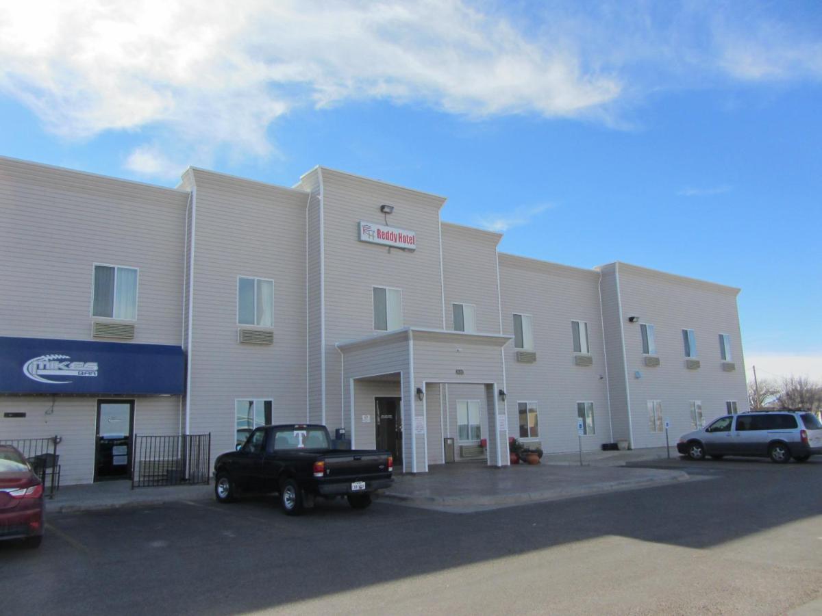 Reddy Hotel - main image