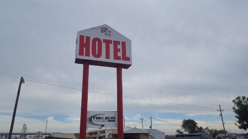 Reddy Hotel - image 4