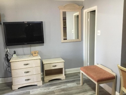 Budget Inn Plainview - image 22