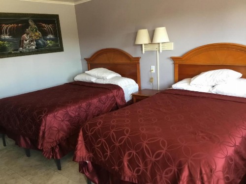 Budget Inn Plainview - image 25