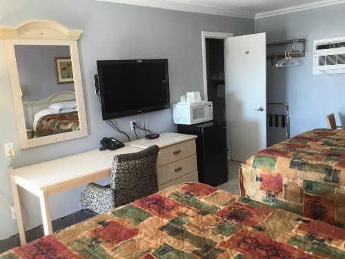Budget Inn Plainview - image 33