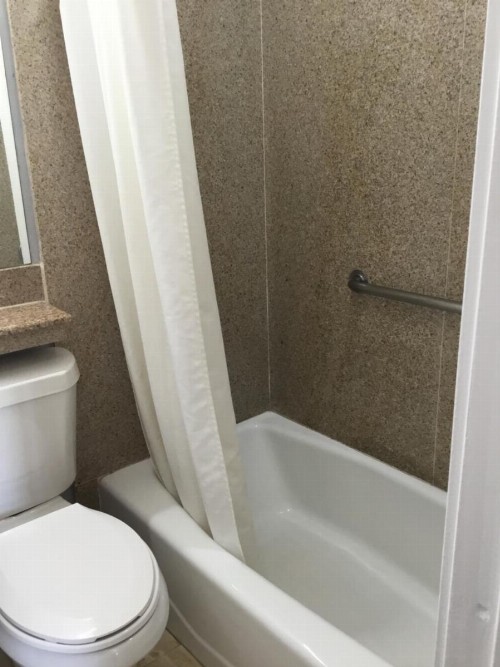 Budget Inn Plainview - image 37