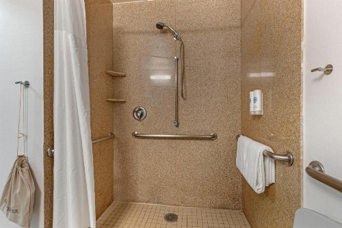 Hampton Inn Plano-North Dallas - image 19