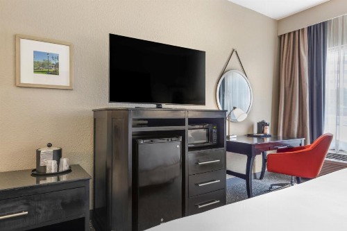 Hampton Inn Plano-North Dallas - image 20