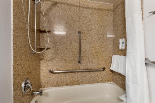 Hampton Inn Plano-North Dallas - image 21