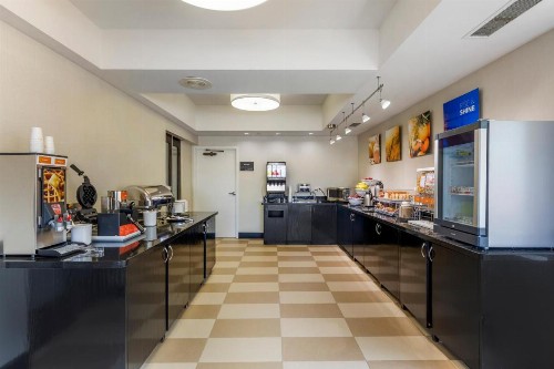 Hampton Inn Plano-North Dallas - image 6