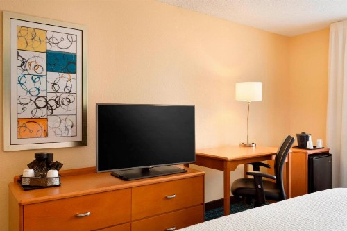 Fairfield Inn & Suites by Marriott Dallas Plano - image 10