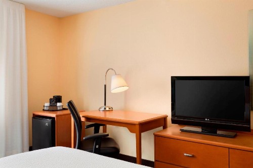 Fairfield Inn & Suites by Marriott Dallas Plano - image 12