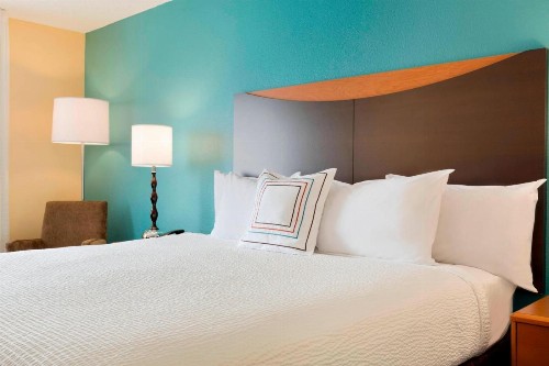 Fairfield Inn & Suites by Marriott Dallas Plano - image 9