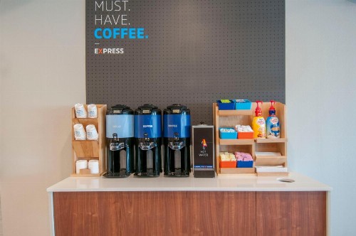 Holiday Inn Express Hotel & Suites Dallas-North Tollway/North Plano an IHG Hotel - image 23