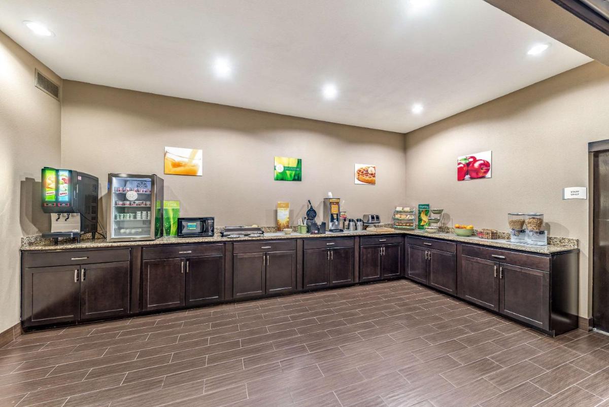 Quality Inn West Plano - Dallas - image 2