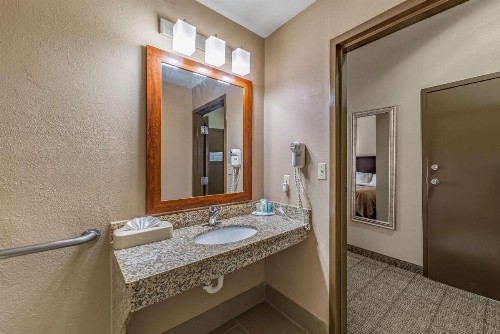 Quality Inn West Plano - Dallas - image 38