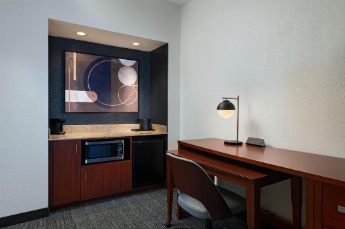 Courtyard by Marriott Dallas Plano Parkway at Preston Road - image 31