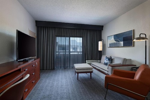 Courtyard by Marriott Dallas Plano Parkway at Preston Road - image 32