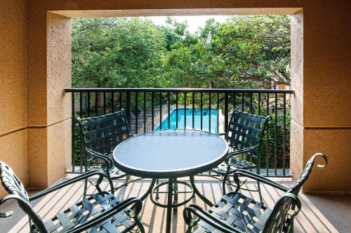 Courtyard by Marriott Dallas Plano in Legacy Park - image 11