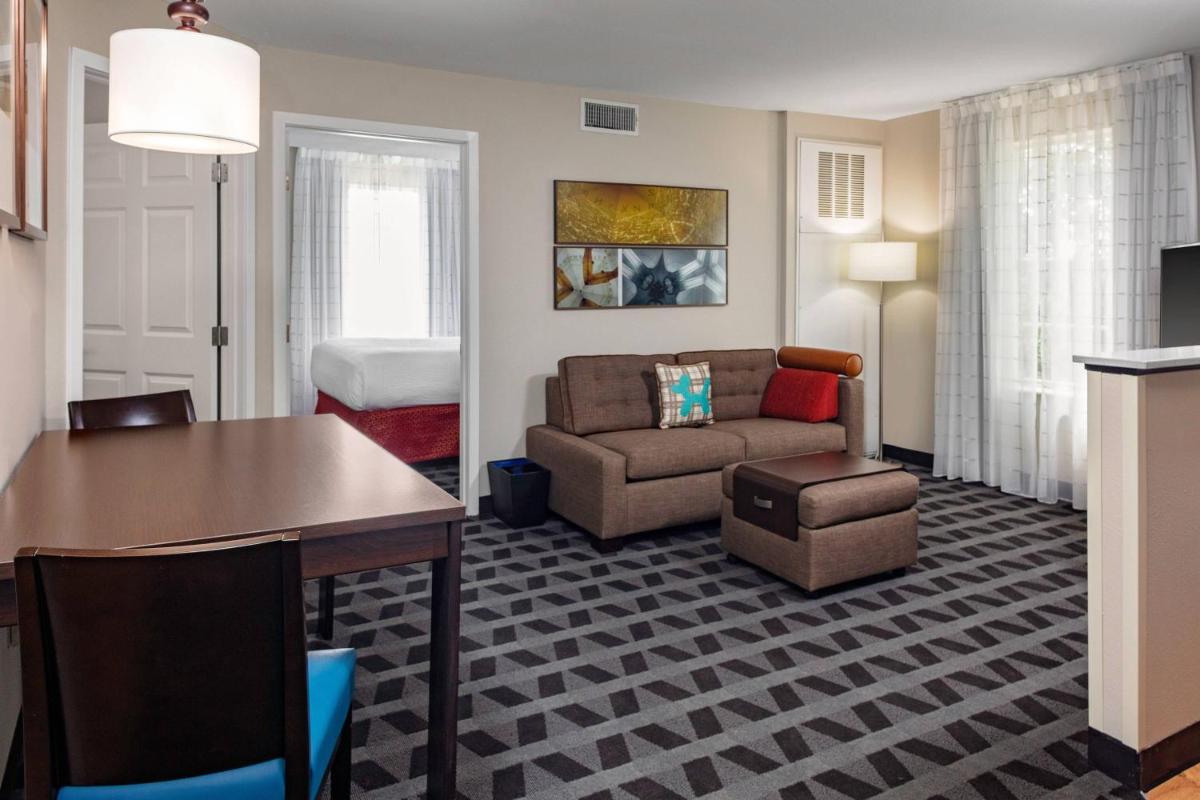 TownePlace Suites by Marriott Dallas Plano/Legacy - image 7