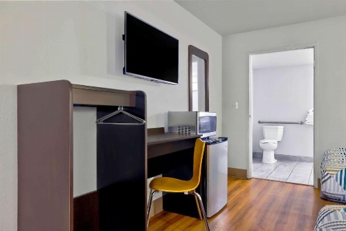 Motel 6-Plano TX - Plano Northeast - image 22