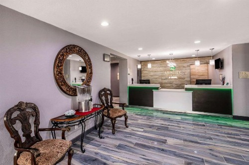 Quality Inn & Suites Plano - image 13