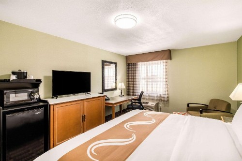 Quality Inn & Suites Plano - image 19