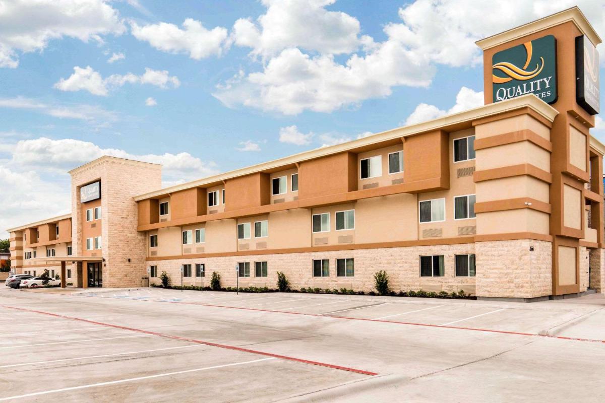 Quality Inn & Suites Plano - image 2