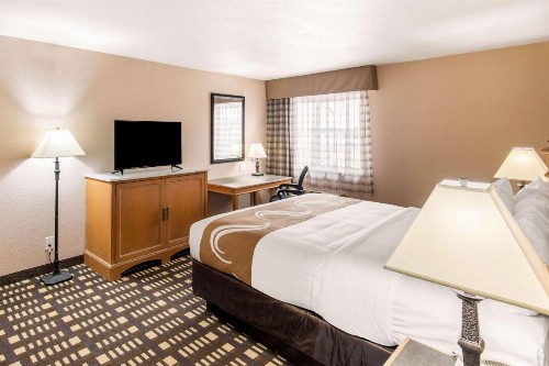 Quality Inn & Suites Plano - image 29