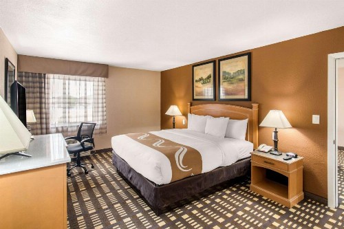 Quality Inn & Suites Plano - image 30