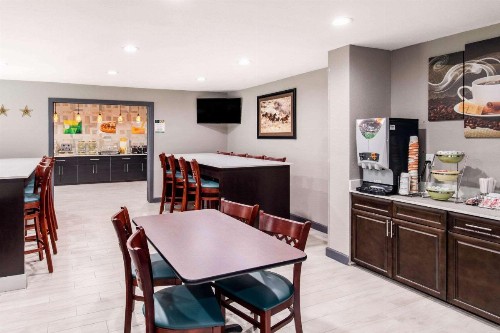 Quality Inn & Suites Plano - image 44