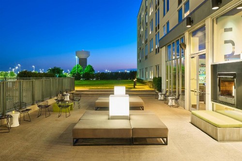 Aloft Hotel Plano - image 2