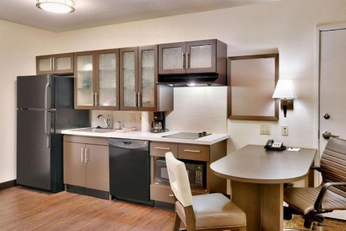 Candlewood Suites Plano East an IHG Hotel - image 11